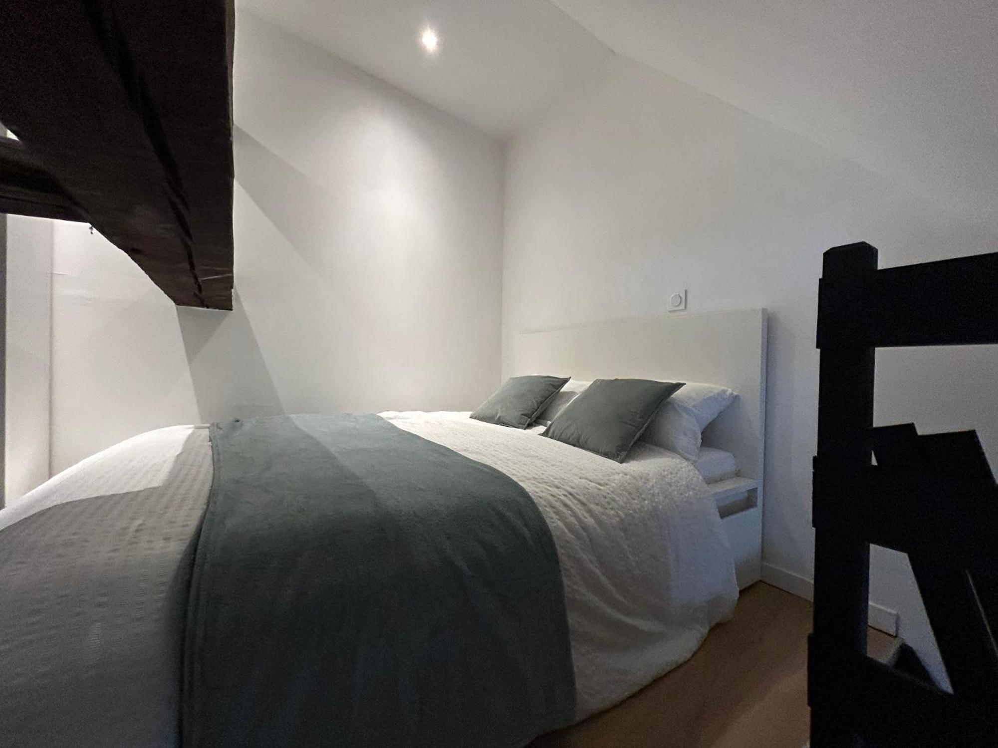 Apartamento Le Repos De La Meuse Givet Exterior foto