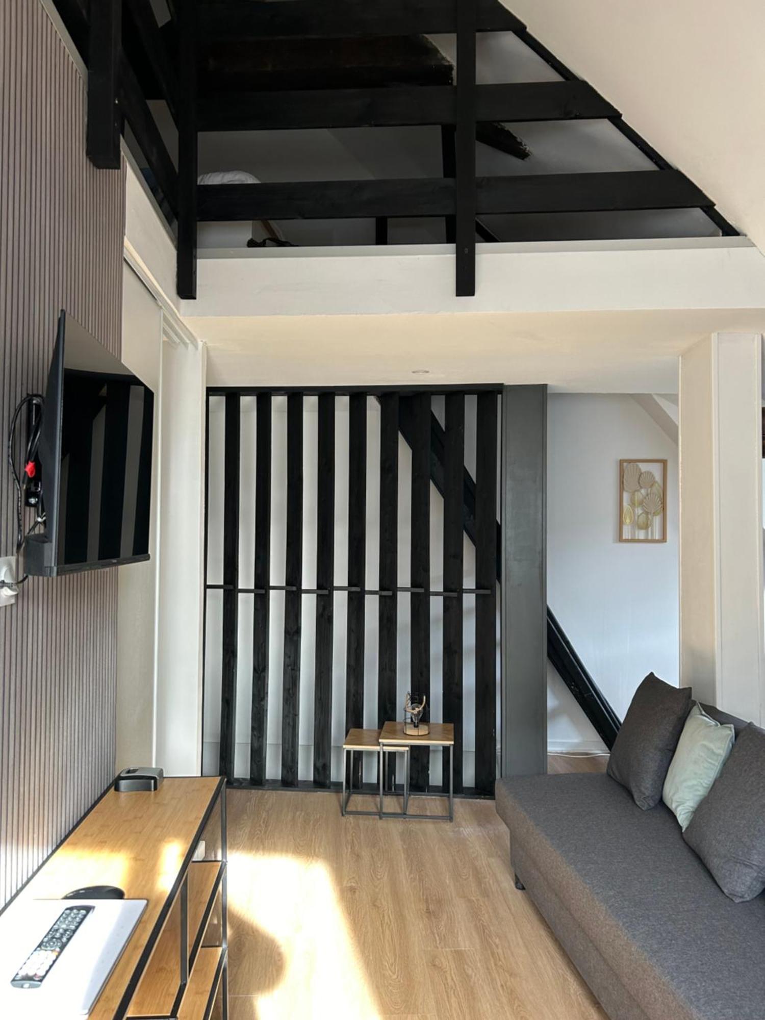 Apartamento Le Repos De La Meuse Givet Exterior foto