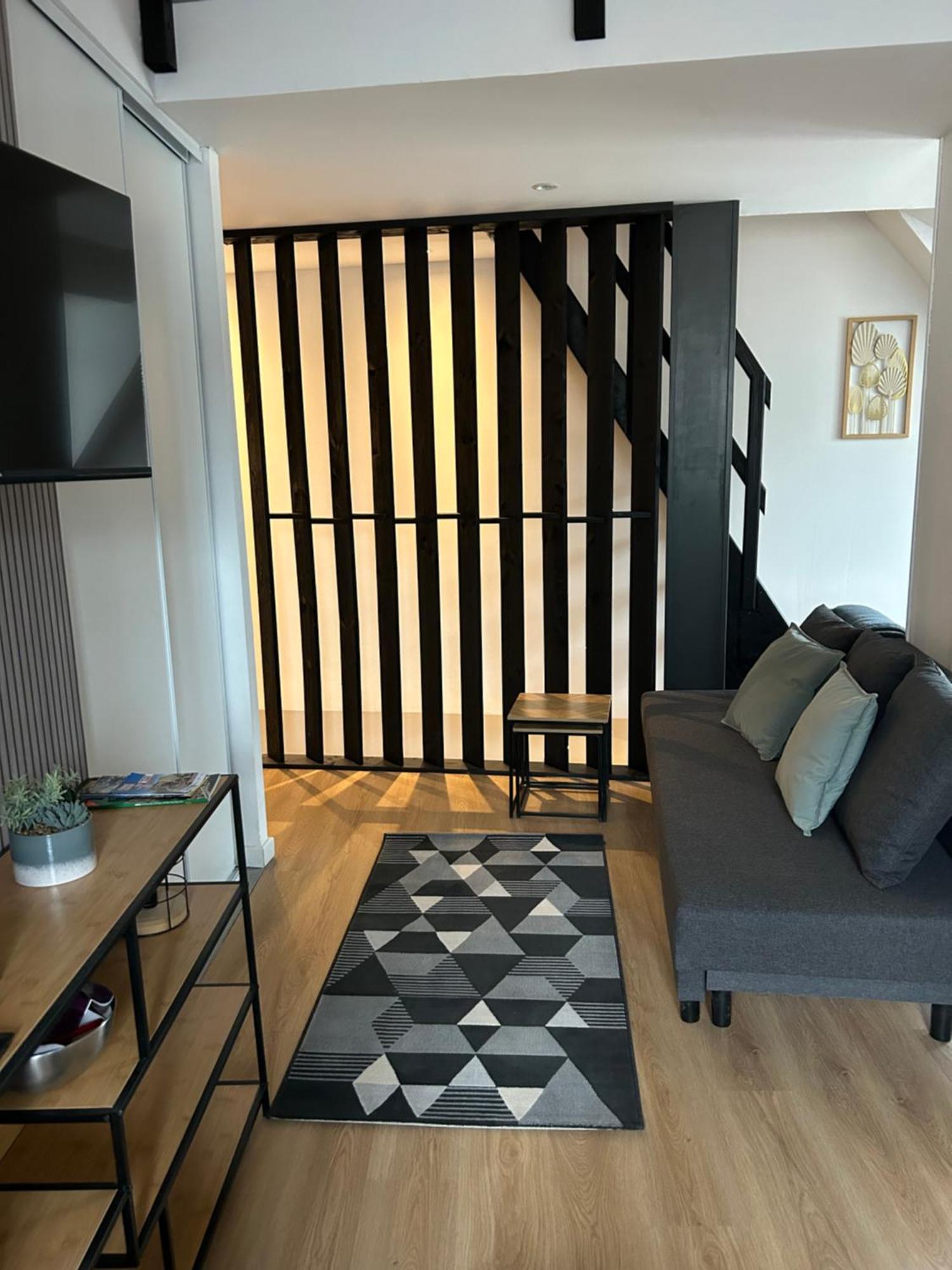 Apartamento Le Repos De La Meuse Givet Exterior foto